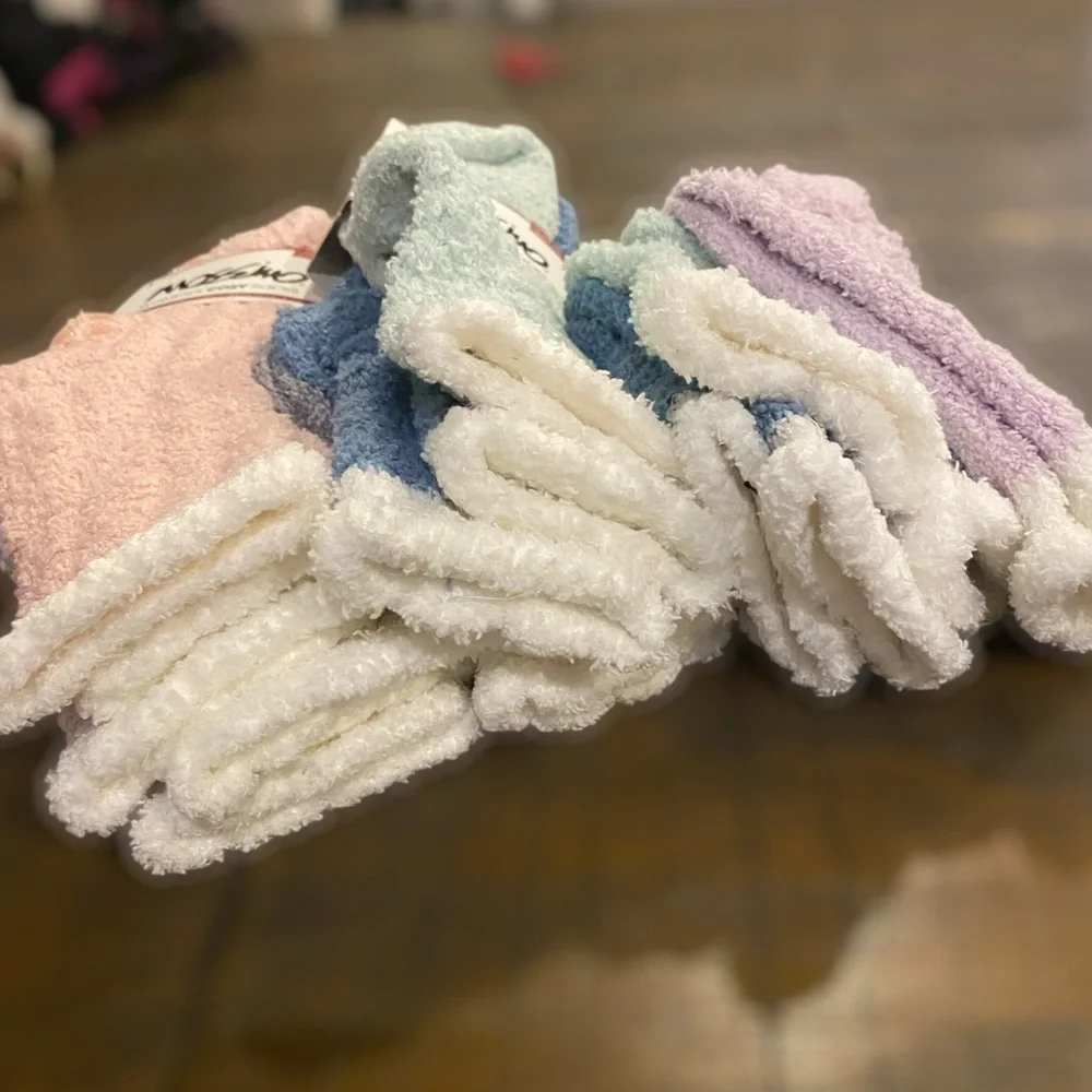 🌸9 Pair Cozy Non- Slip Socks Women